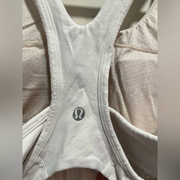 Lululemon tank - Picture 4 of 4
